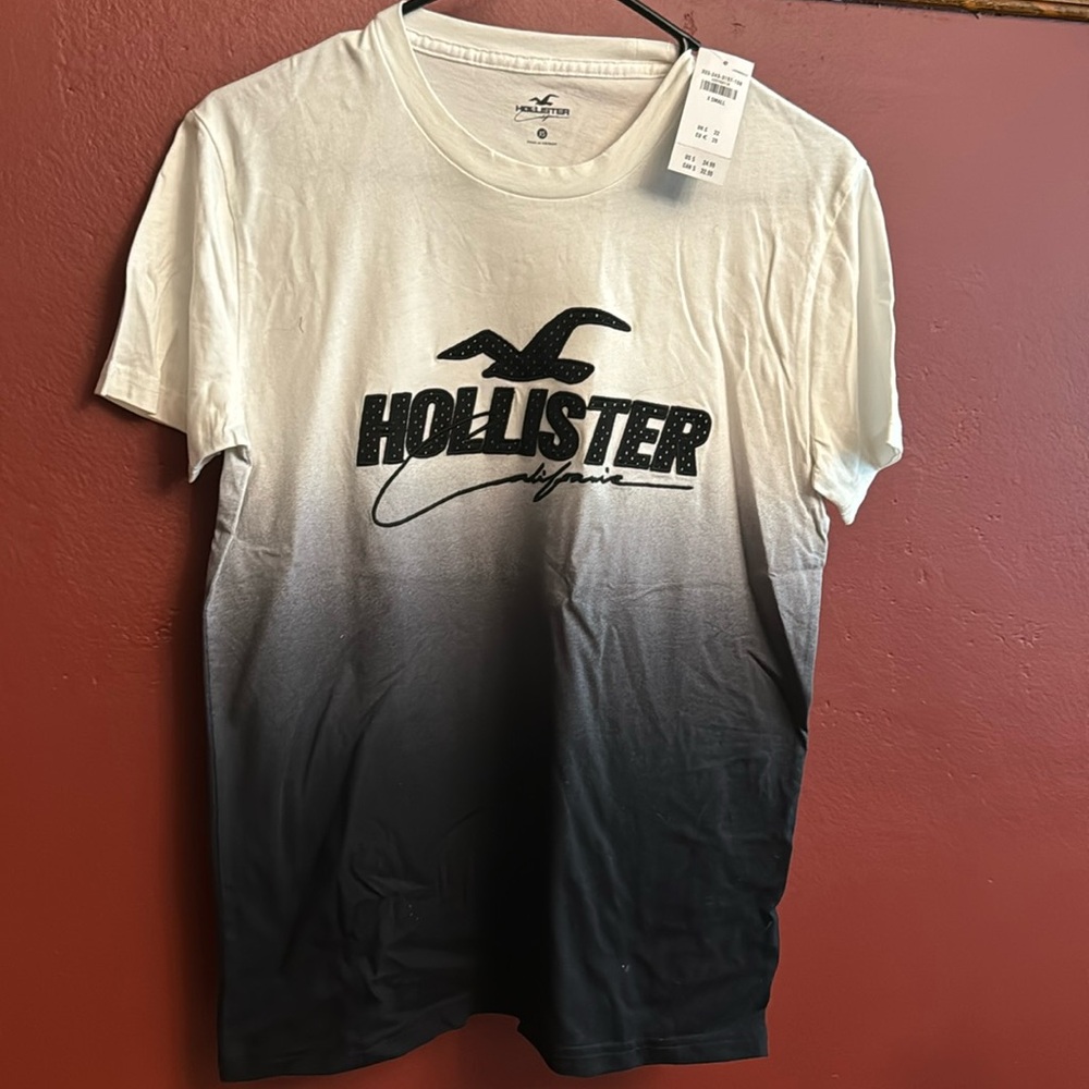 Hollister tshirt